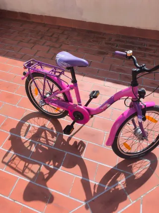 Bicicleta juvenil rosa