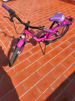 Bicicleta juvenil rosa