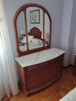Dormitorio años 80 cerezo y mármol
