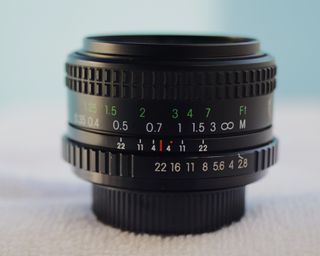 Objetivo Wide Cosina 28mm f/2.8 Macro Especial