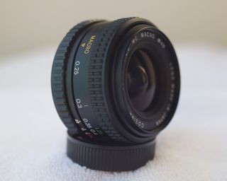 Objetivo Wide Cosina 28mm f/2.8 Macro Especial