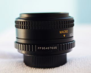 Objetivo Wide Cosina 28mm f/2.8 Macro Especial