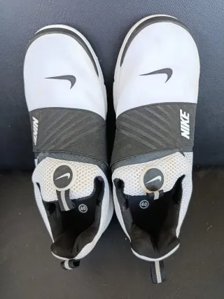 Tenis Nike Blanco y Negro Talla 40