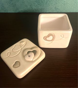 Scatola Thun ceramica cuori con strass