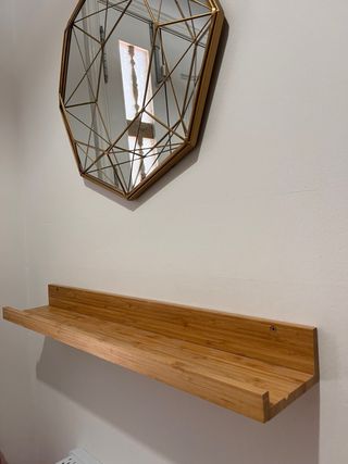 Espejo y balda decorativa