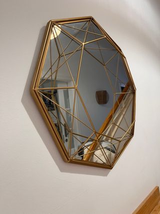 Espejo y balda decorativa