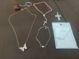 Lote Joyería: Collar Mariposa, Pulsera, Llavero