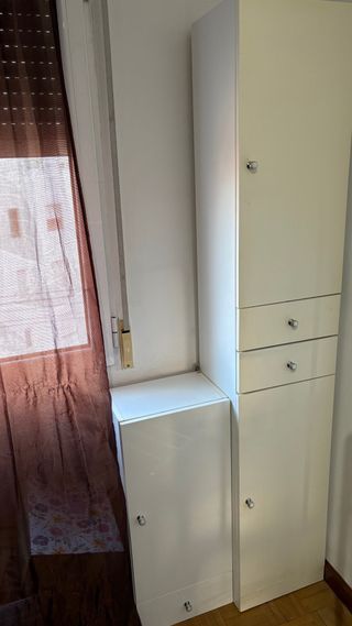 Muebles de baño blancos