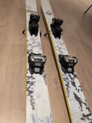 Esquís all mountain