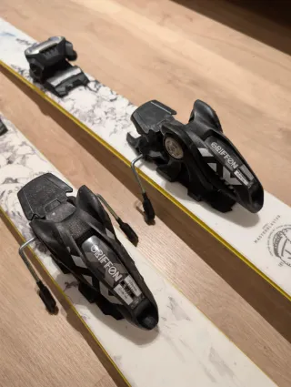 Esquís all mountain