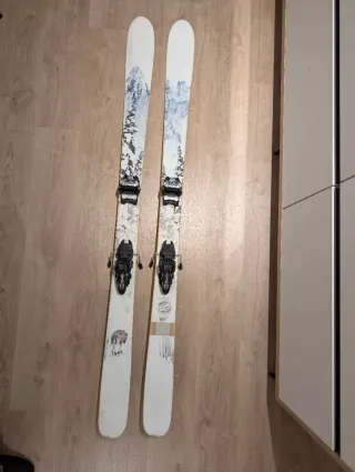 Esquís all mountain