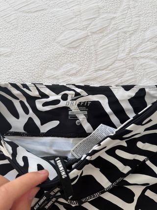 Leggings Nike Cebra Talla M