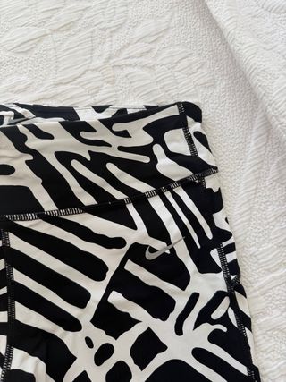 Leggings Nike Cebra Talla M
