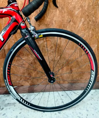 Bici Scott Addict carbono Shimano Ultegra DT Swiss