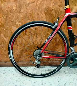 Bici Scott Addict carbono Shimano Ultegra DT Swiss