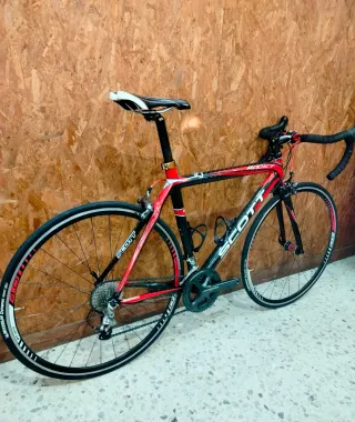 Bici Scott Addict carbono Shimano Ultegra DT Swiss