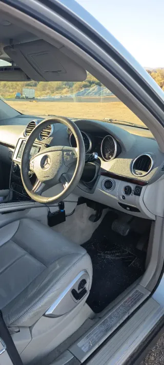 Mercedes-Benz  GL 2008