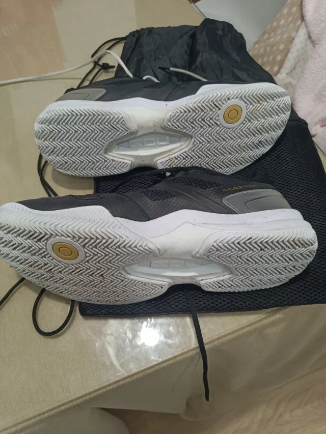 Zapatillas pádel Nox AT10 Pro negro/oro