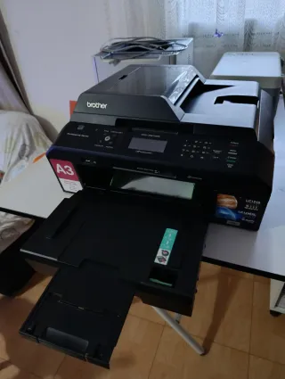 Impresora Multifunción Brother Negra
