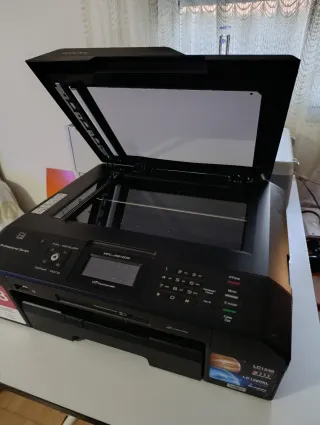 Impresora Multifunción Brother Negra