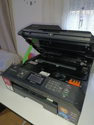 Impresora Multifunción Brother Negra