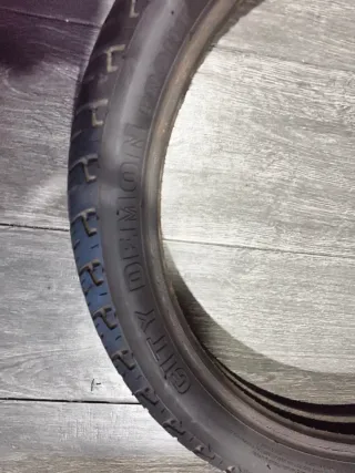 Neumático Pirelli 90/90-19