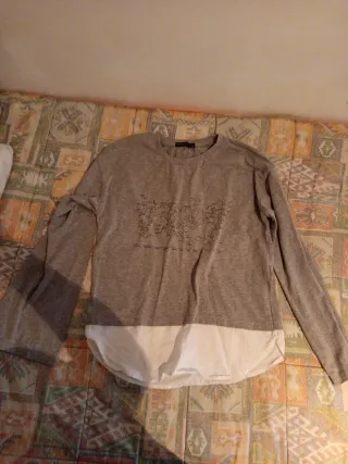 Camiseta mujer negra y multicolor  20 evro todo