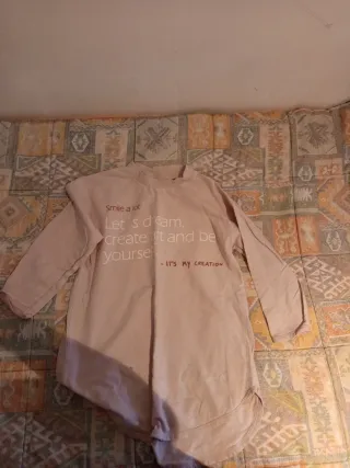 Camiseta mujer negra y multicolor  20 evro todo