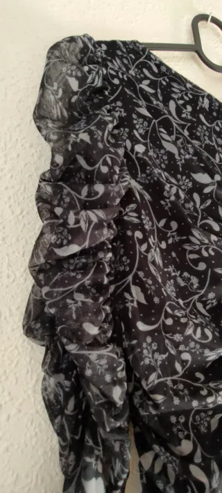 Vestido largo estampado floral.