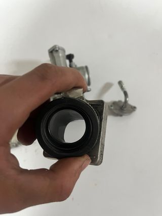 Pack Carburador Polini 28 con admisión Malossi