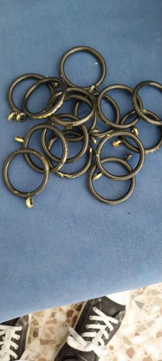 Soportes para cortinas dorados CHYC y anillas