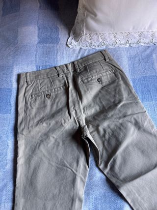 Pantalones chinos Álvaro Moreno beige