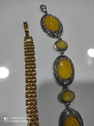 Conjunto de 3 pulseras doradas y amarillas