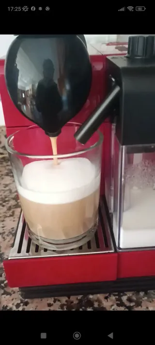 Cafetera Nespresso Lattissima