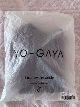 Top deportivo YO-GAYA color berenjena (talla M)