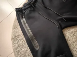 Pantalón Nike Tech Negro