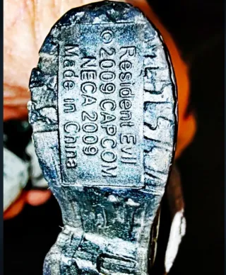 Figura NECA Chris Redfield Resident Evil