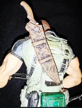 Figura NECA Chris Redfield Resident Evil