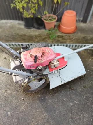 Desbrozadora Honda UM536 con ruedas