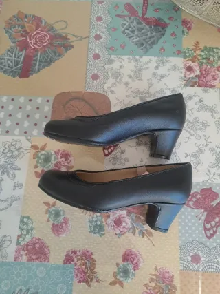 Zapatos de flamenco negros niña número 29.