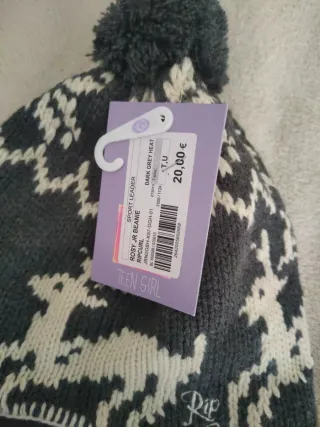 Gorro Rip Curl gris y blanco con pompón