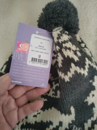 Gorro Rip Curl gris y blanco con pompón