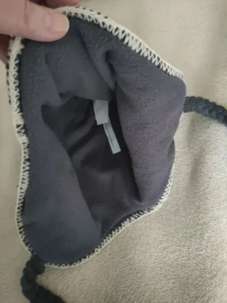 Gorro Rip Curl gris y blanco con pompón