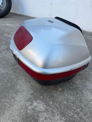 Baúl Honda para 2 cascos con base