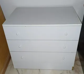 Cajoneras de madera blancas