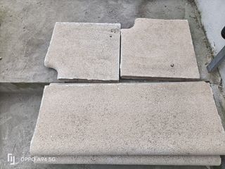 Borde de piscina piedra y metal