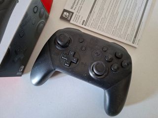 Mando Pro Nintendo Switch + Caixa