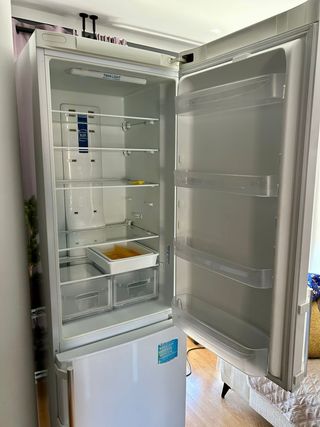 Nevera Indesit No Frost 200cm