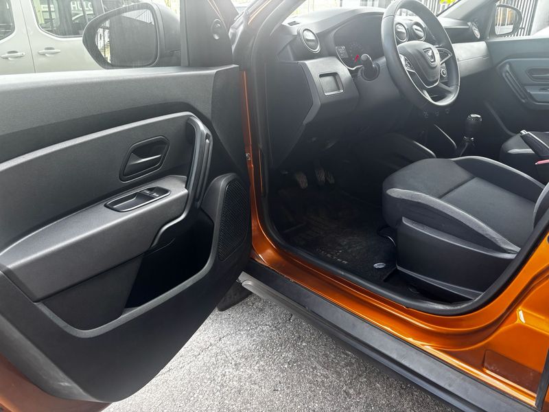 Dacia Duster 1.6 Essential 4x2 2018, foto 14