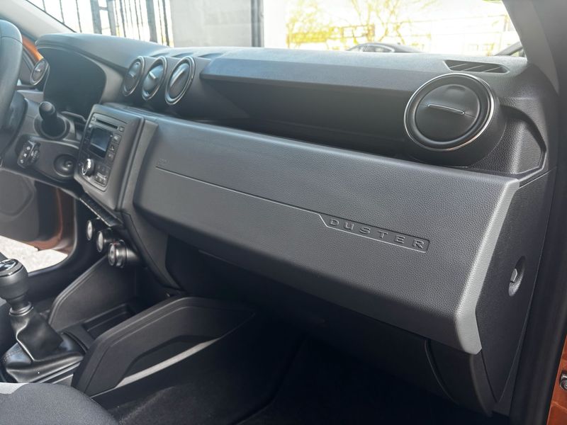 Dacia Duster 1.6 Essential 4x2 2018, foto 25